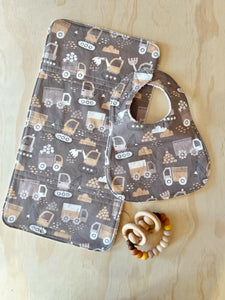 Construction Bib & Burp Cloth Set